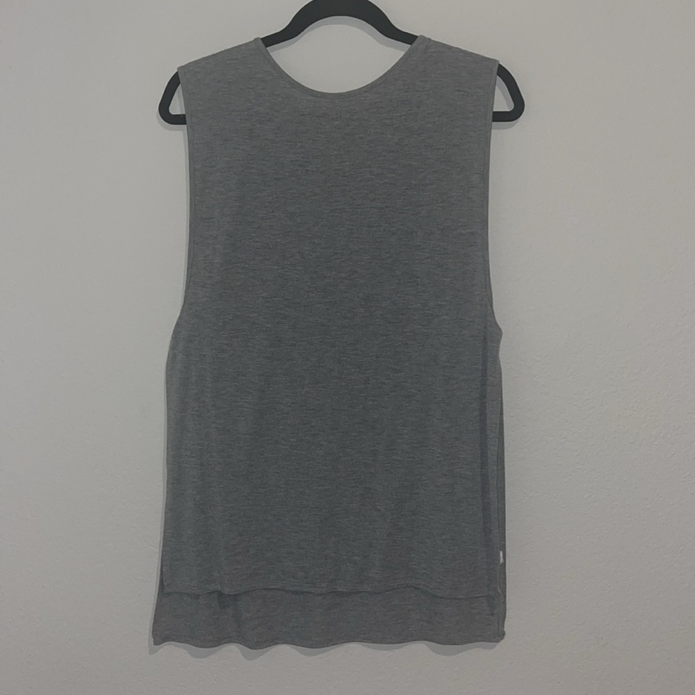 Poof! | Relaxed-Fit Gray Sleeveless Tank Top (Tunic) w/ Side Slit Detail, Size L